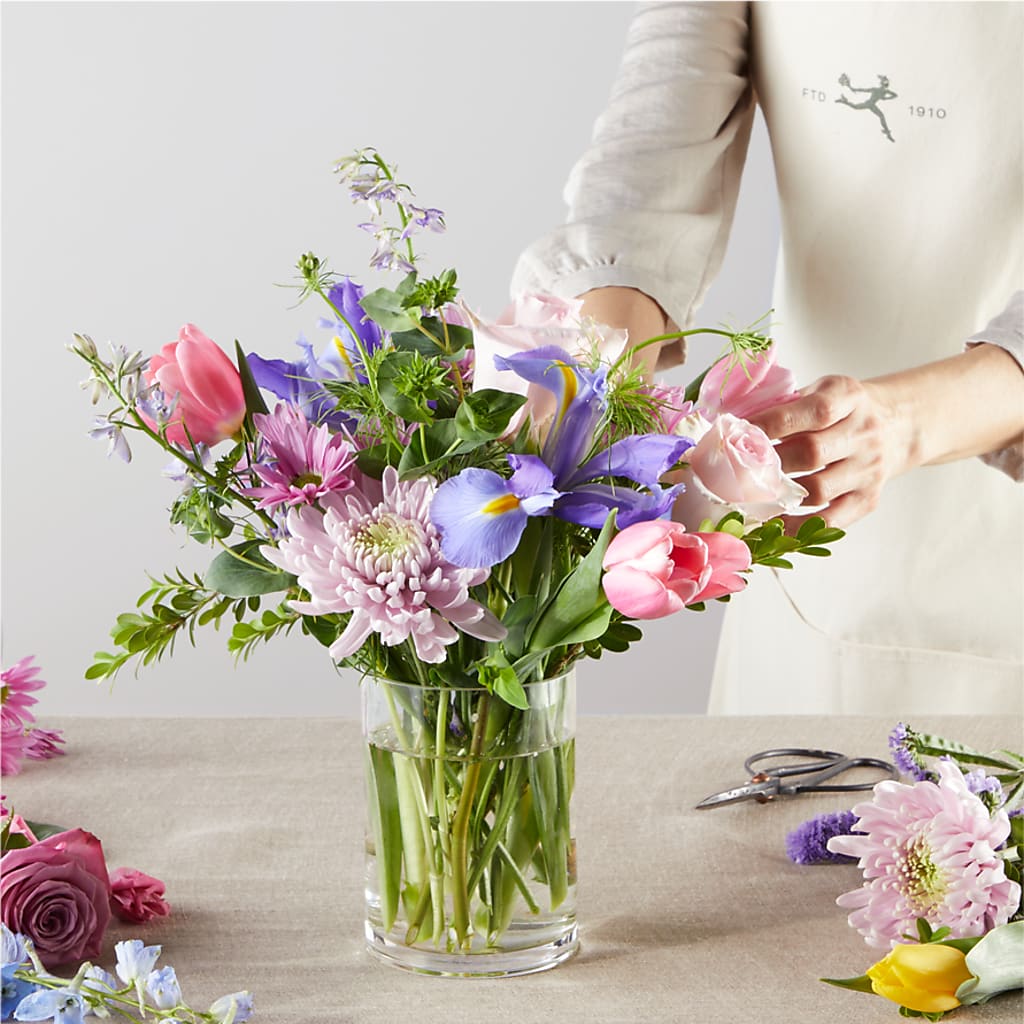 Pastel Tradition - A Florist Original –  Sanford Floral Marketing, Sanford FL